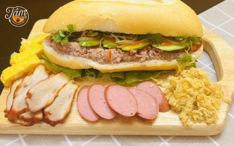 Bánh mì chả bao nhiêu calo?