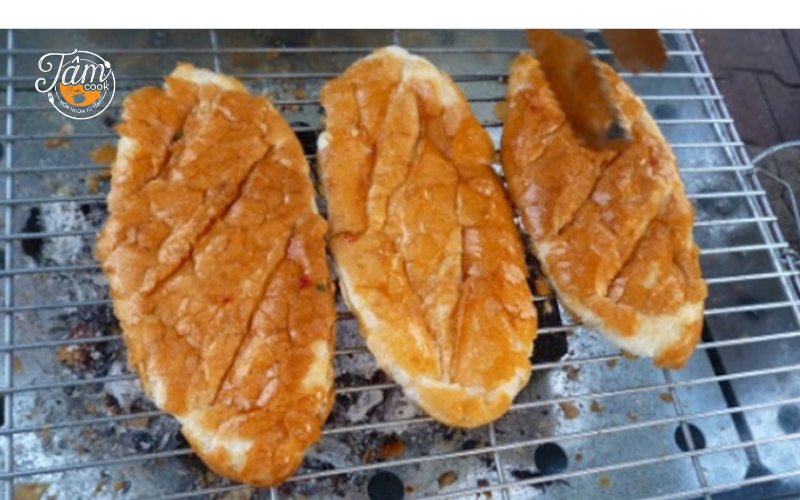 cách làm bánh mì nướng muối ớt