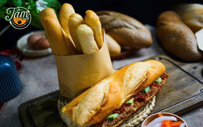mua bánh mì que Hải Phòng tại lò
