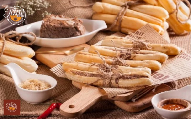 mua bánh mì que Hải Phòng tại lò