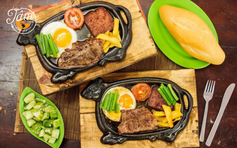 quán bánh mì ngon nổi tiếng Hà Nội