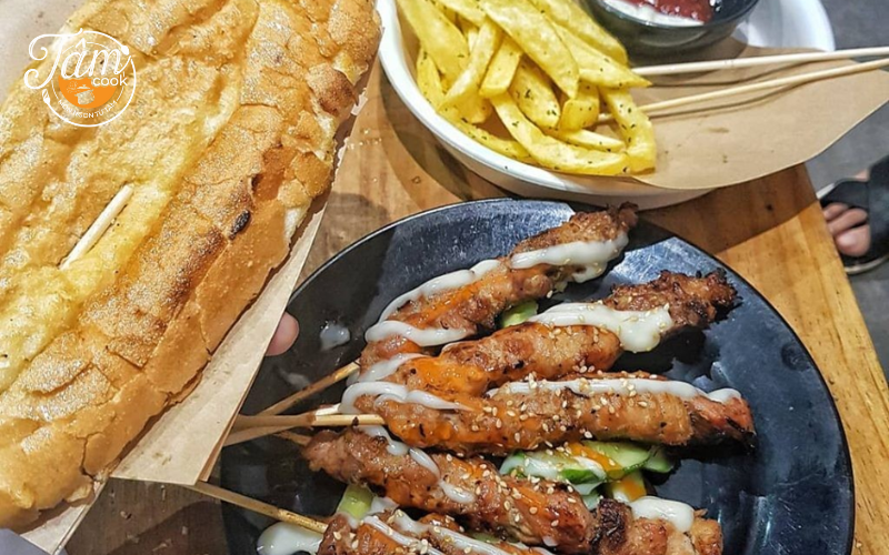 quán bánh mì ngon nổi tiếng Hà Nội