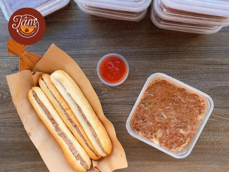 pate cột đèn cho bữa trưa văn phòng