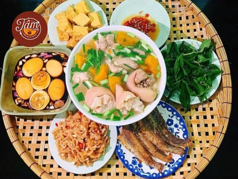 Gợi ý món ăn mùa hè cho 7 ngày