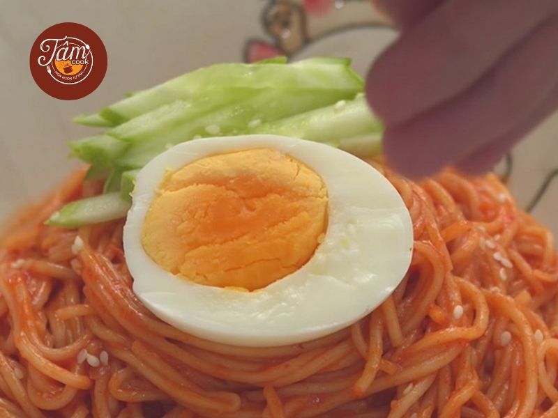 cách làm mì trộn Hàn Quốc