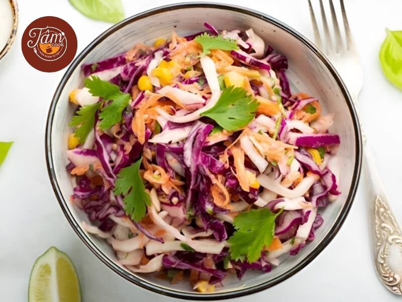 Salad ức gà bao nhiêu calo