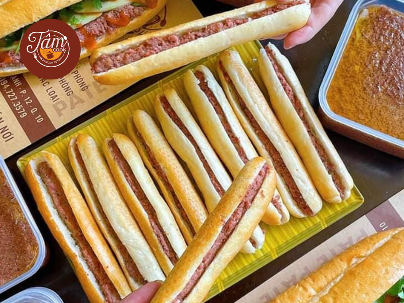 bánh mì pate cột đèn Hải Phòng