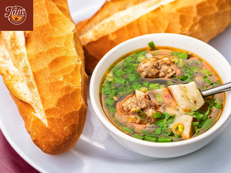 Bánh mì ăn với gì ngon? 10+ gợi ý hấp dẫn cho bữa sáng dinh dưỡng từ Tâm Cook Bánh mì ăn với gì ngon? 10+ gợi ý hấp dẫn cho bữa sáng dinh dưỡng từ Tâm Cook