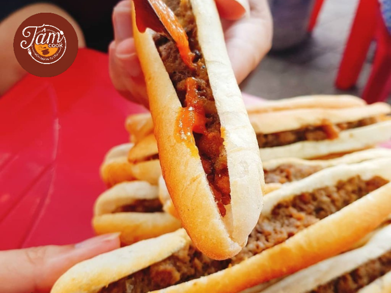 bánh mì que ăn sáng