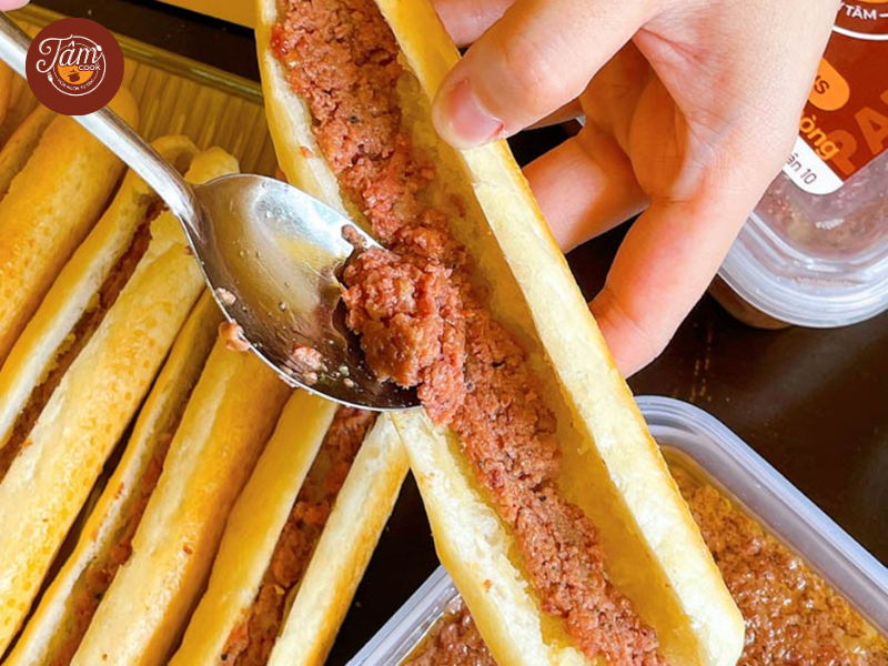 Cách thưởng thức bánh mì que Hải Phòng ngon đúng điệu cách thưởng thức bánh mì que hải phòng