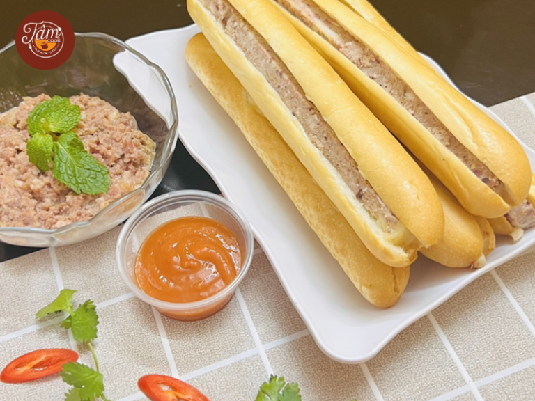 cách thưởng thức bánh mì que hải phòng